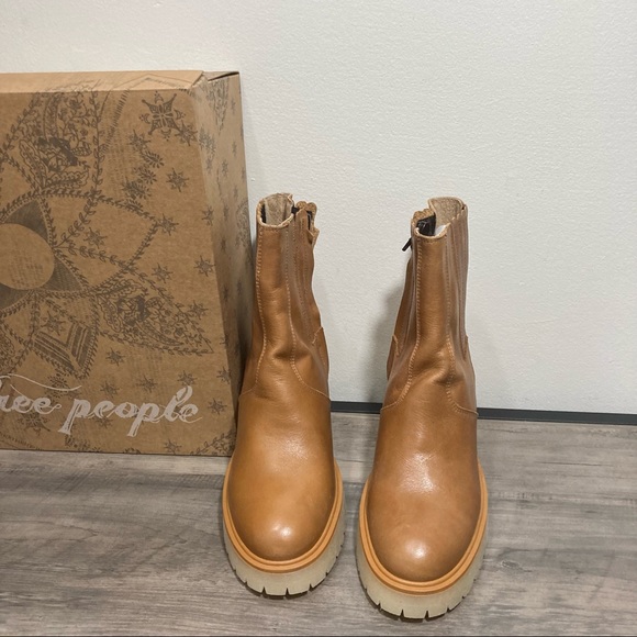 Free People James Chelsea Boot Tan Leather Platform Boots Pull On Style - Picture 12 of 15